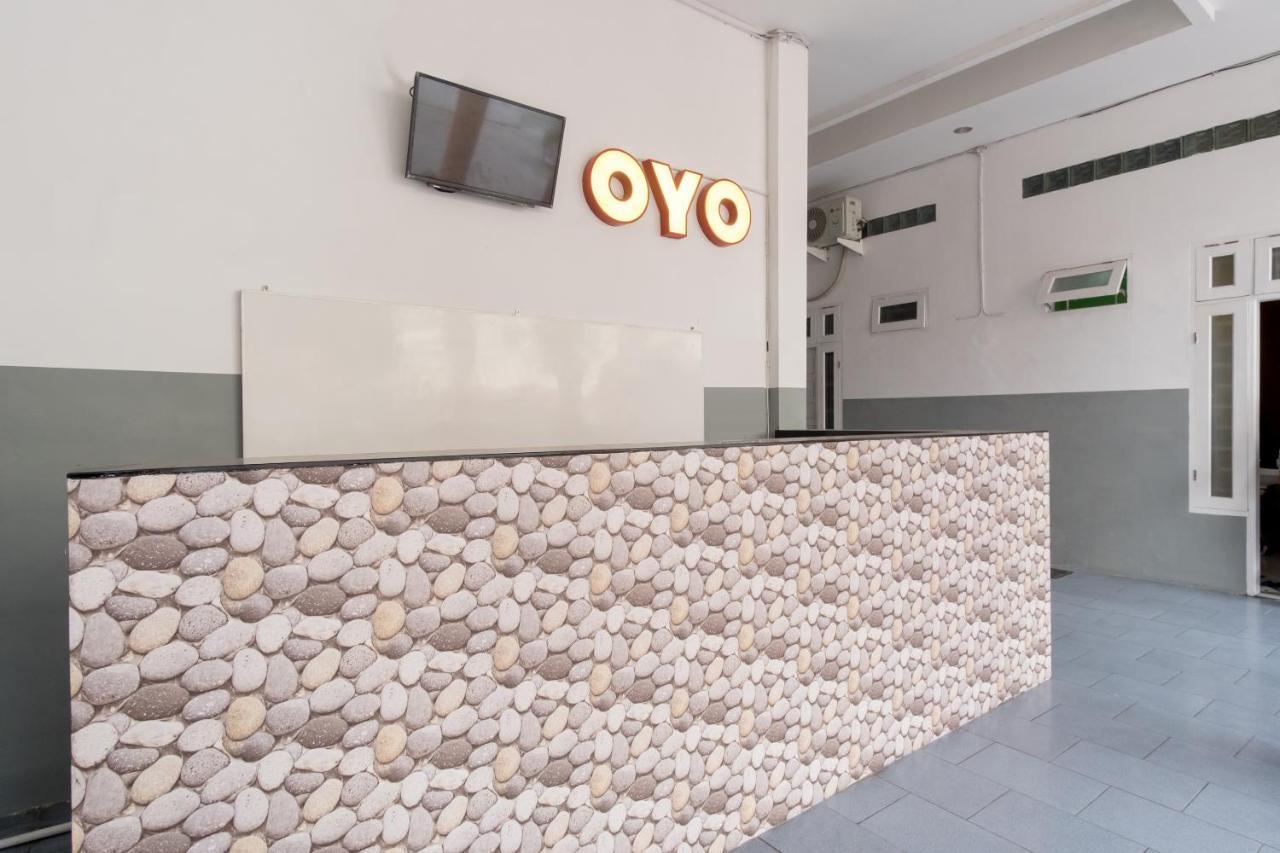 OYO 447 Hutasimo Residence Medan Exterior foto